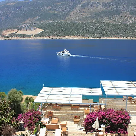 Korsan Ada Kaş